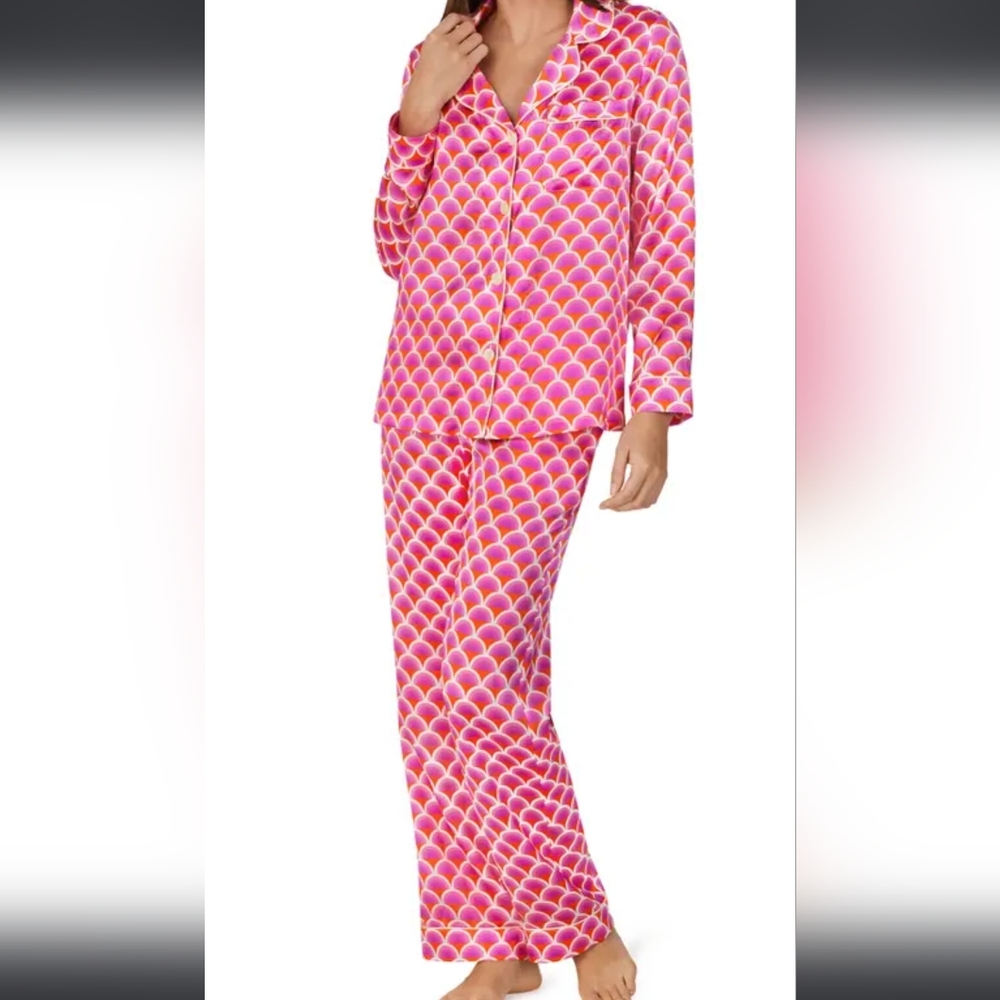 Trina Turk Print Silk Pajamas In Scallop - Size Small